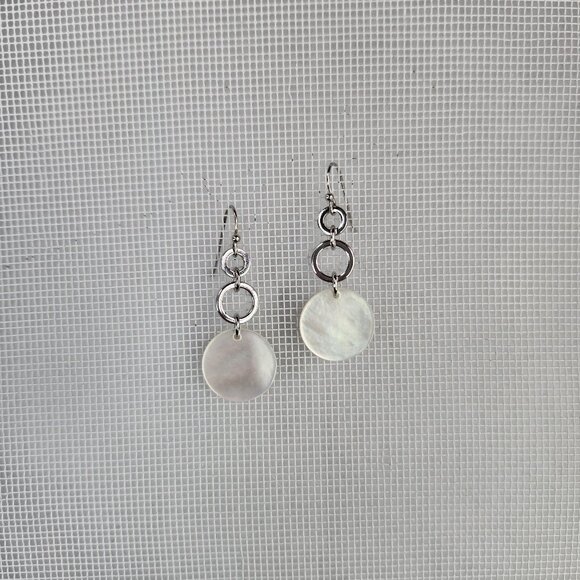 Lia Sophia Jewelry - Like New VINTAGE Lia Sophia Frosted Dangle Earrings Silver with Mother of Pearl